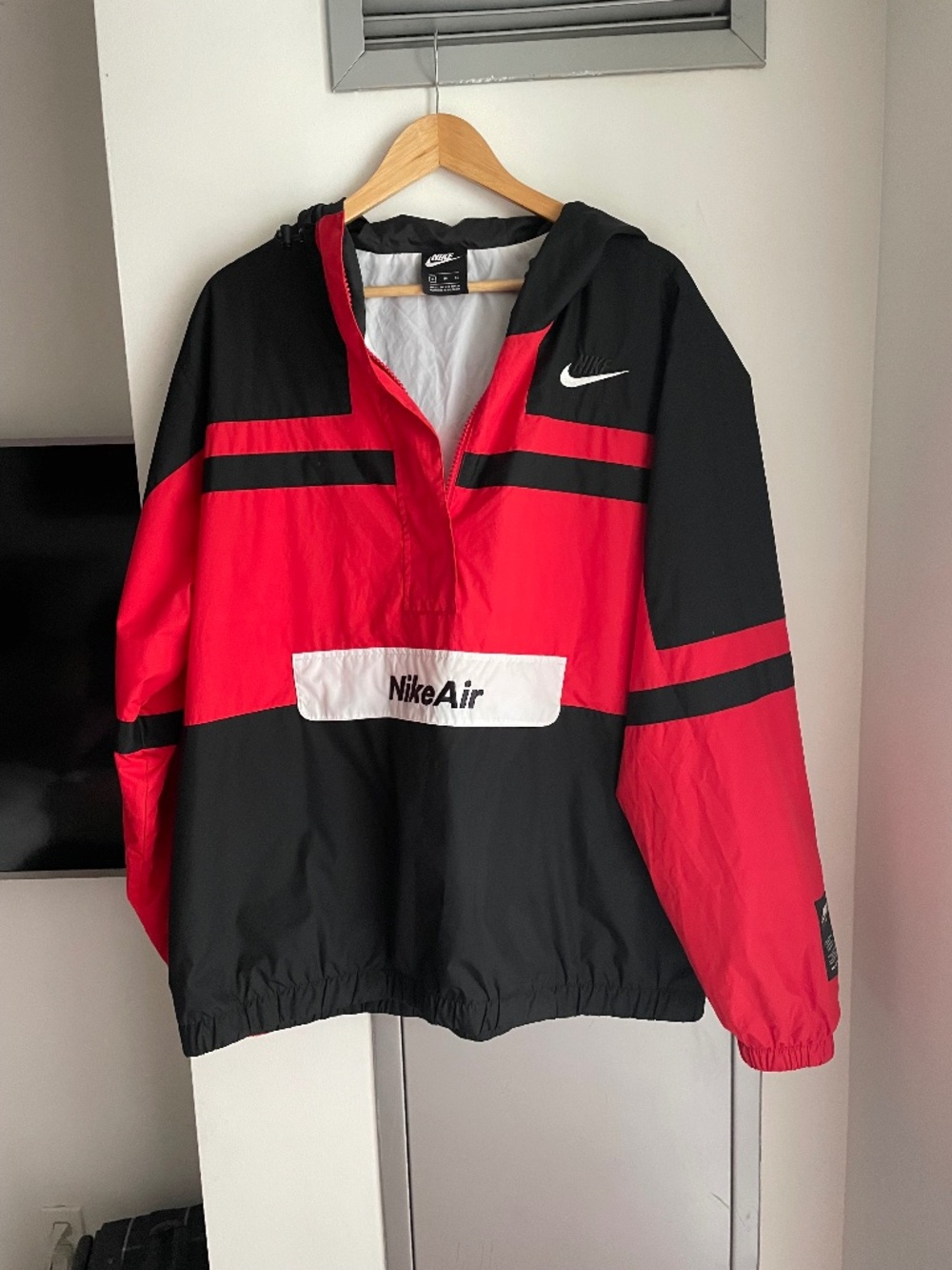 Nike Air Windproof Jacket. Size XL